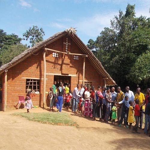 Hütten bauen - Neues aus dem Partnerkirchenkreis