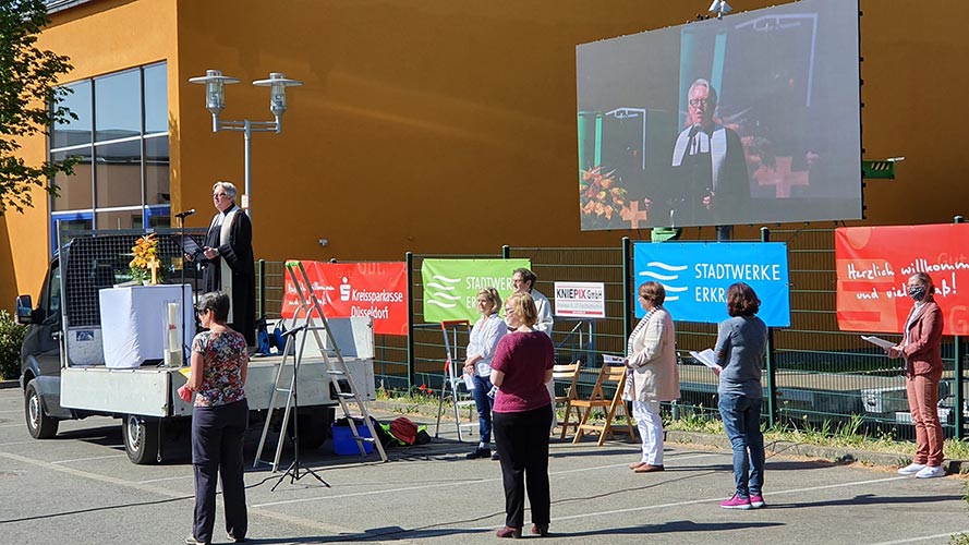 Gottesdienst im Autokino